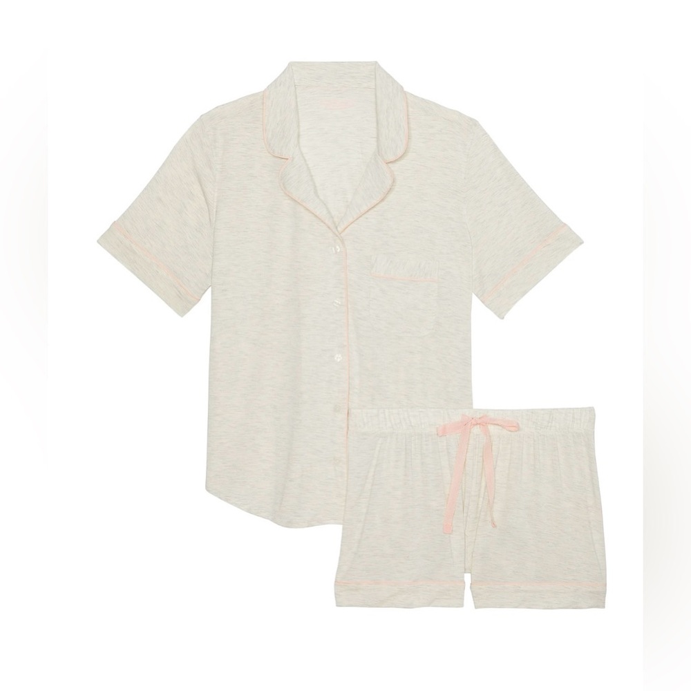 VICTORIA'S SECRET
Modal Short Pajama Set